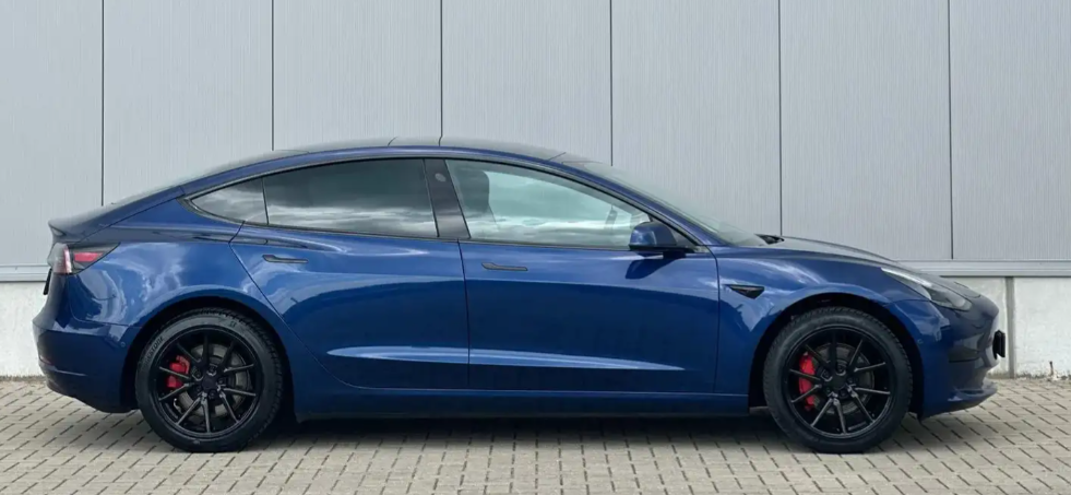 TESLA MODEL 3 (01/09/2019) - 